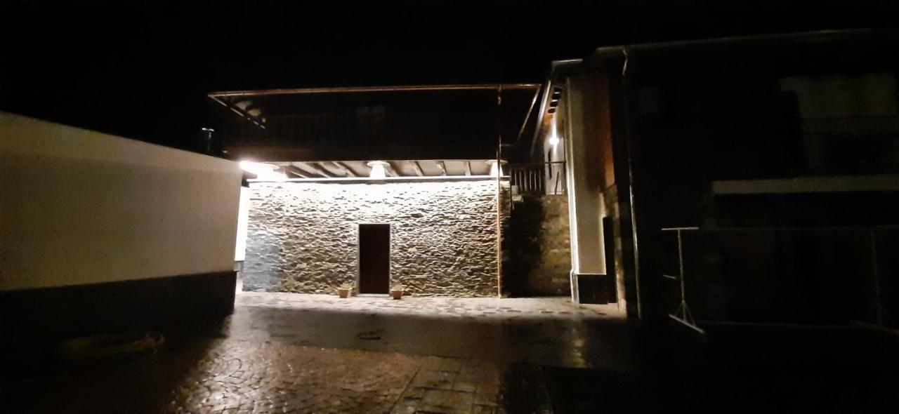 El Rato Apartamentos Rurales Navia Bagian luar foto