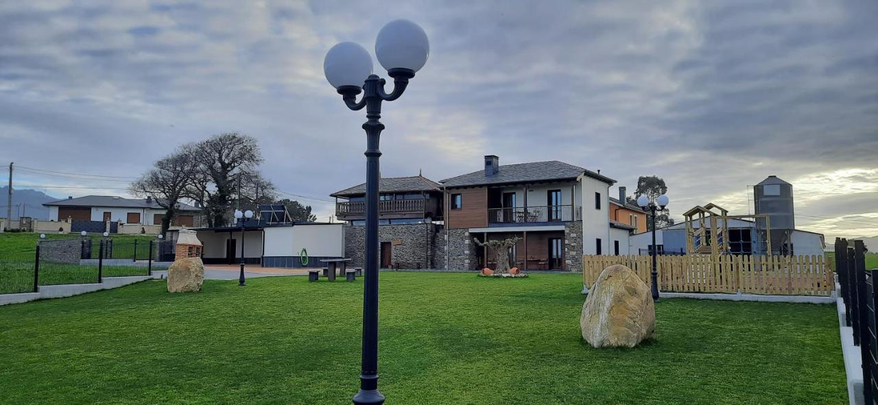 El Rato Apartamentos Rurales Navia Bagian luar foto
